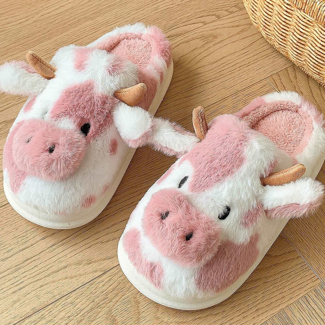 Cute Cartoon Cow Plush Slippers ™ | Warm &amp; Fuzzy Winter Comfort for Couples